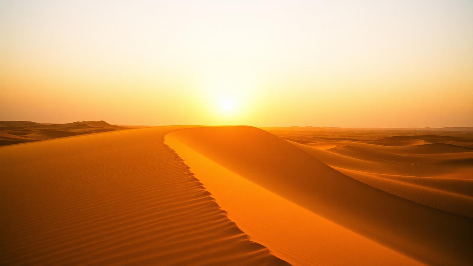 Sonnenuntergang über den Dünen des Ubari Erg, Libyen – Foto von Yvonne Frei